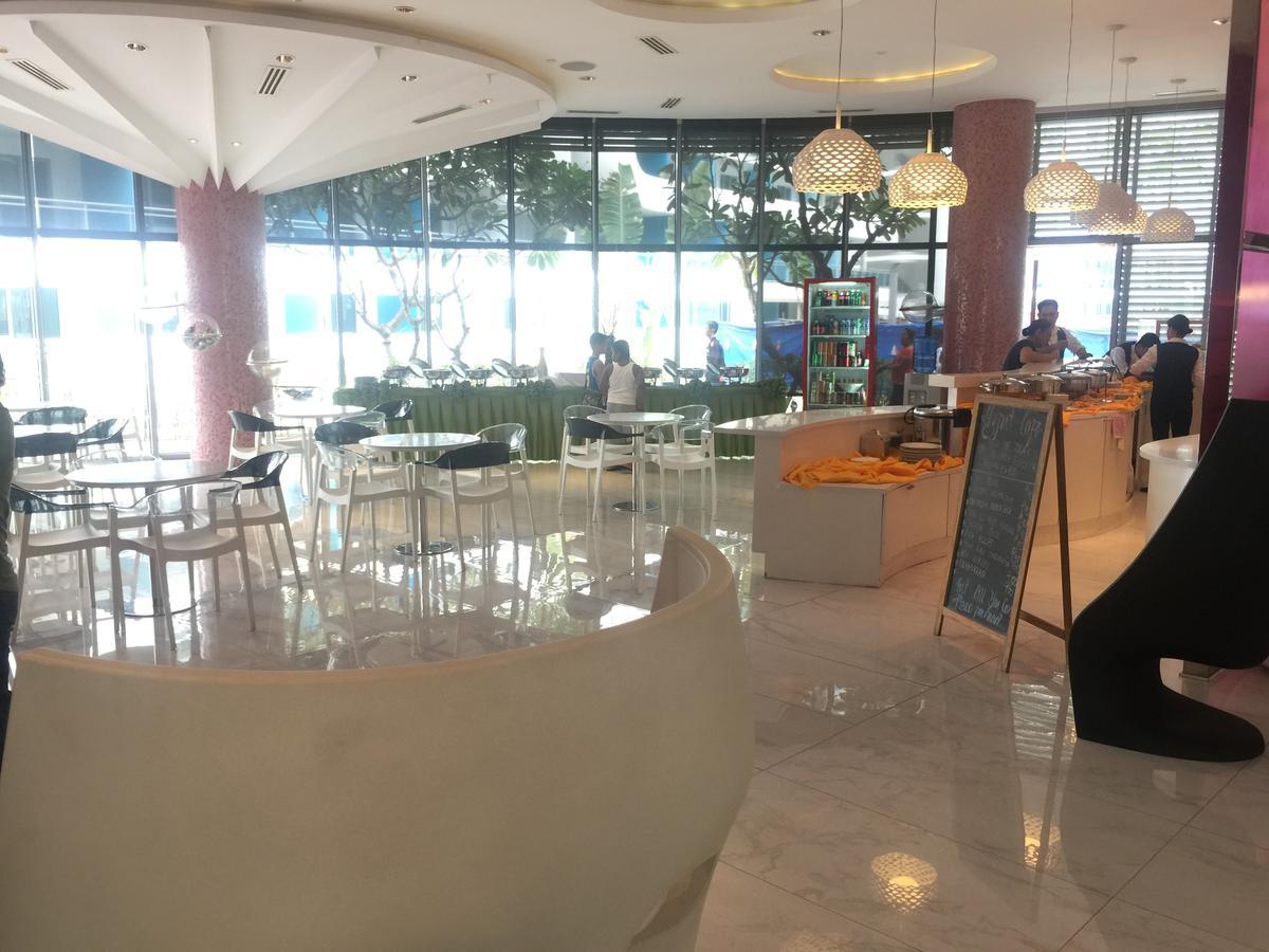 Azure Urban Resort Res. Paranaque City Dış mekan fotoğraf